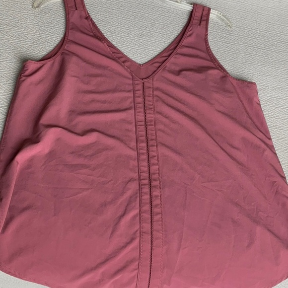 Athleta Tank Sleeveless Top Split seam back Flora Mauve Dusty Rose Medium - Picture 3 of 7